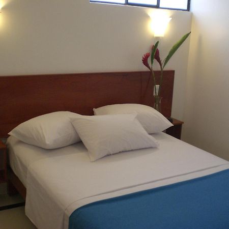 Hotel Casa Cesar Tumbes Extérieur photo