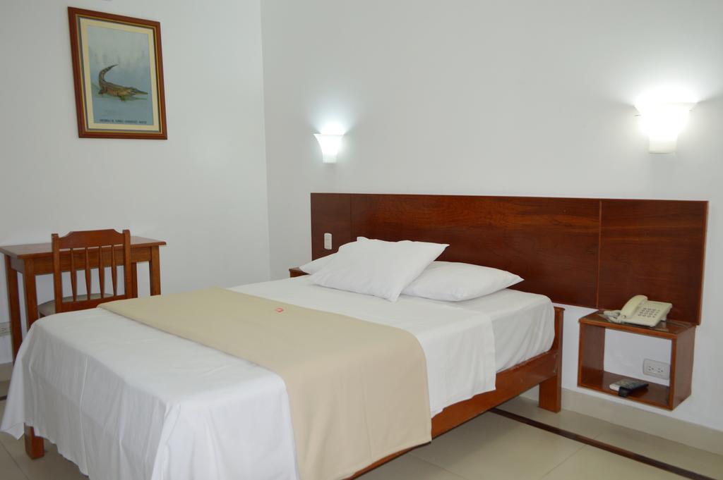 Hotel Casa Cesar Tumbes Chambre photo
